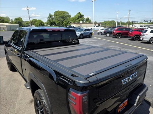 Used 2024 GMC Sierra 2500 AT4 w/ AT4 Premium Plus Package AWD/4WD image 21