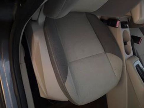 Used 2013 Ford Focus SE FWD image 13