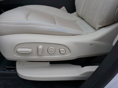 Used 2023 Buick Enclave Premium w/ Experience Buick Package image 22