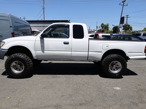 Used 2000 Toyota Tacoma 4x4 Xtracab V6 w/ SR5 Pkg image 4