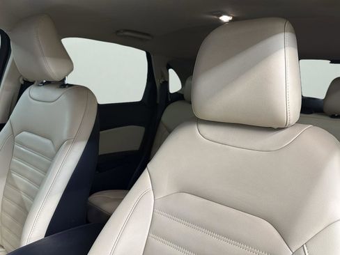 Used 2020 Ford Edge SEL w/ Convenience Package image 10