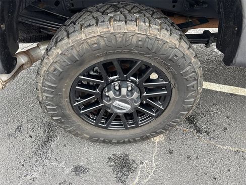 Used 2019 Ford F350 Lariat image 18