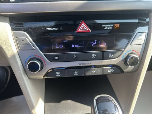Used 2018 Hyundai Elantra Value Edition FWD image 25