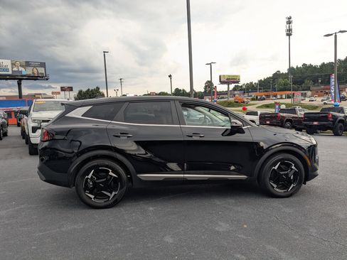 Used 2026 Kia Sportage EX FWD image 4