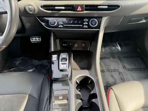 Used 2022 Hyundai Sonata SEL Plus FWD image 16