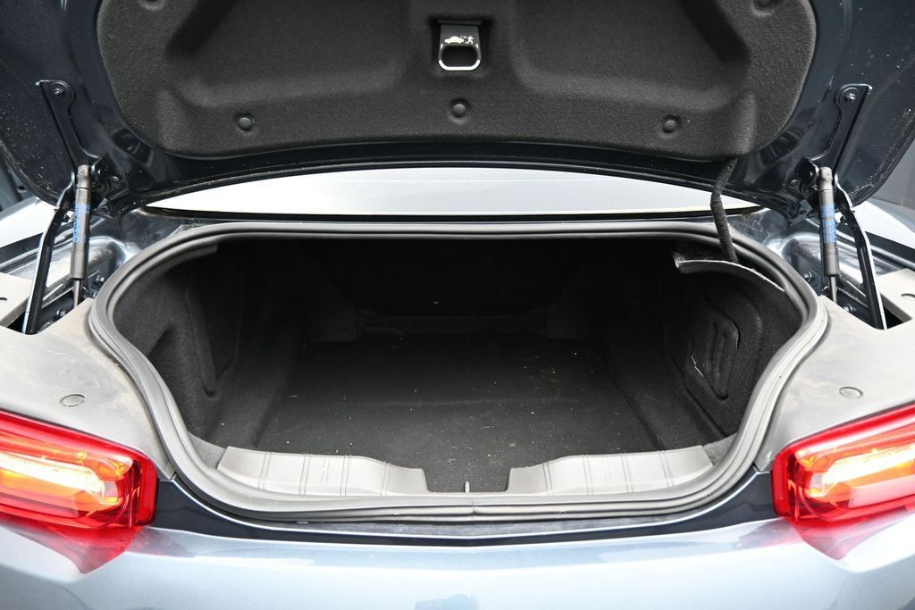 Used 2022 Chevrolet Camaro LT RWD image 24