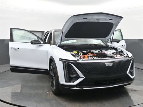 New 2026 Cadillac Lyriq Signature Sport image 54