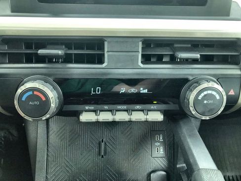 Used 2024 Toyota Tacoma TRD Sport AWD/4WD image 18