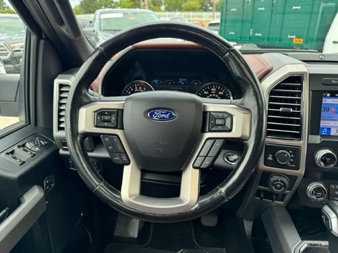 Used 2019 Ford F150 Platinum w/ Equipment Group 701A Luxury AWD/4WD image 13