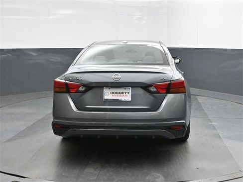 Certified 2023 Nissan Altima 2.5 SV image 8