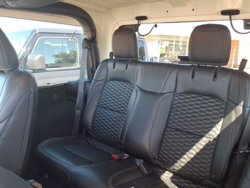 Used 2025 Jeep Wrangler Sport AWD/4WD image 9