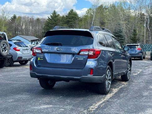 Used 2015 Subaru Outback 2.5i Limited AWD/4WD image 3