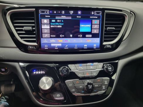 New 2027 Chrysler Pacifica Select AWD/4WD image 25