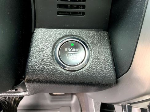 Used 2019 Ford F150 Platinum w/ Equipment Group 701A Luxury image 32