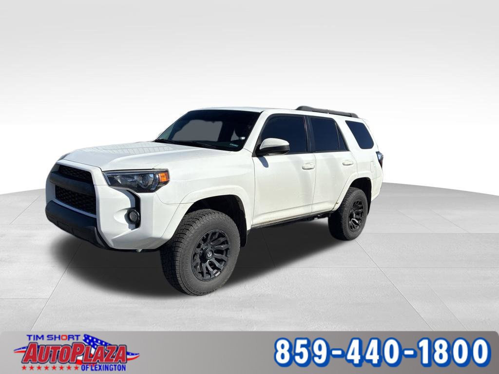 Used 2018 Toyota 4Runner SR5 AWD/4WD image 1