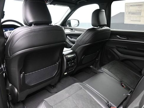 New 2026 Jeep Grand Cherokee L 4WD image 16