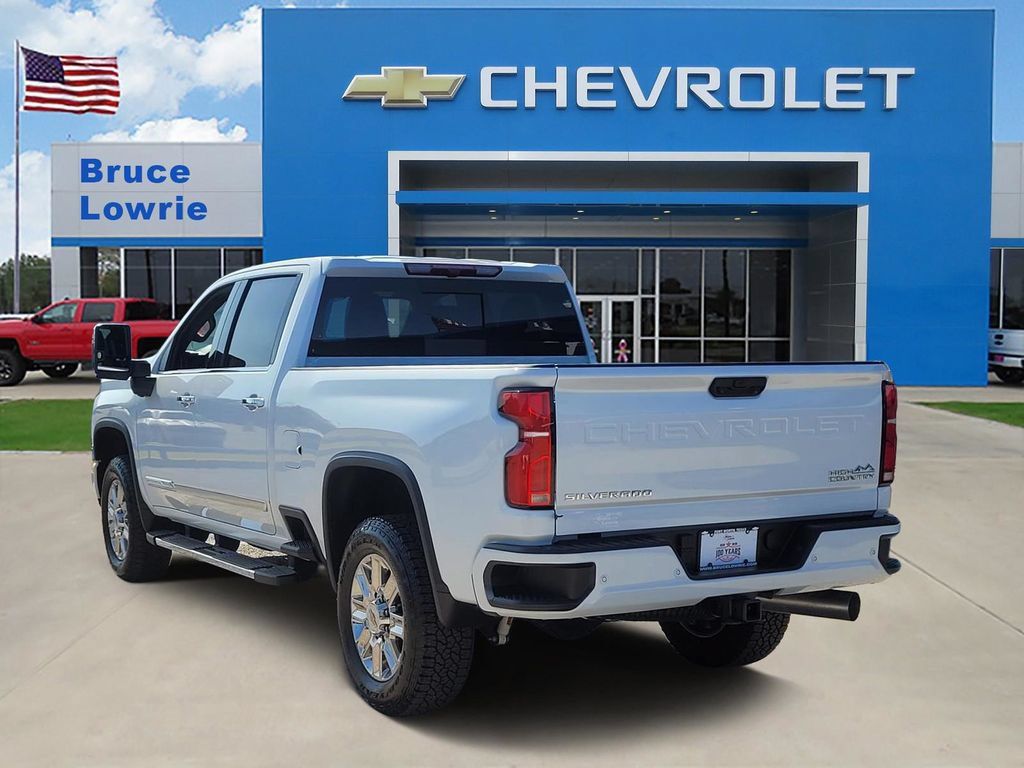 Used 2026 Chevrolet Silverado 2500 High Country AWD/4WD image 4