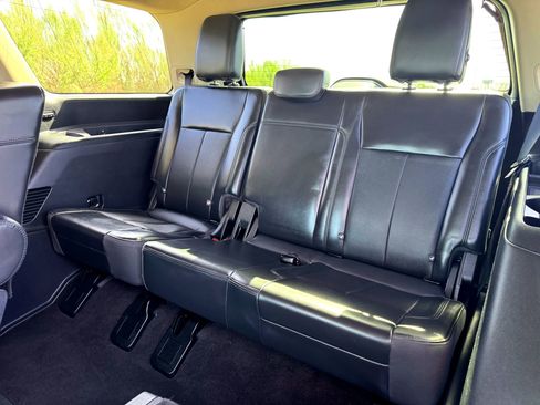Used 2022 Ford Expedition XLT image 15