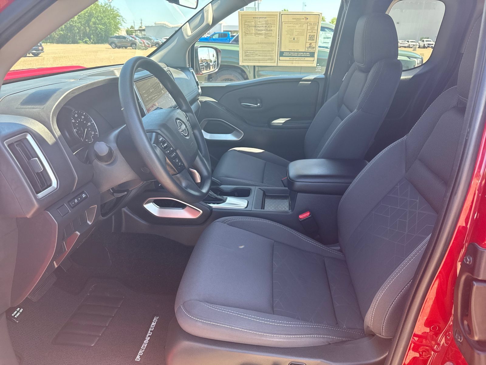 Used 2025 Nissan Frontier SV RWD image 9