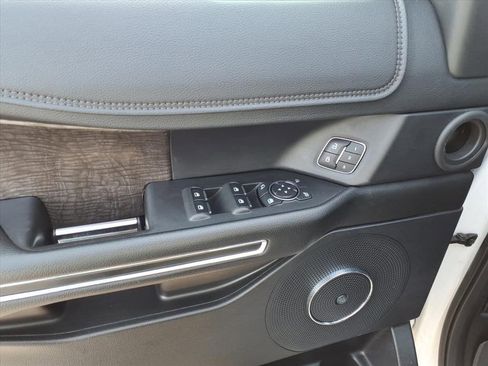 Certified 2019 Ford Expedition Limited w/ Equipment Group 302A image 16