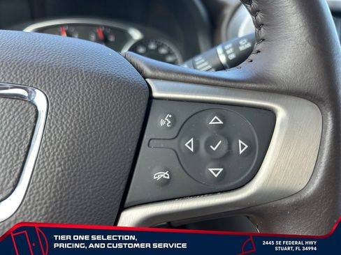 Used 2020 GMC Acadia SLT FWD image 20