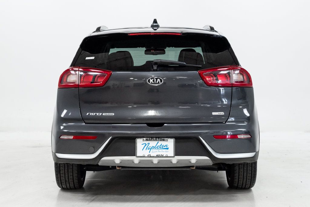 Used 2018 Kia Niro EX w/ Option Group 020 FWD image 28