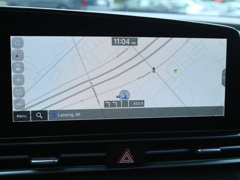 New 2025 Hyundai Elantra Limited image 24