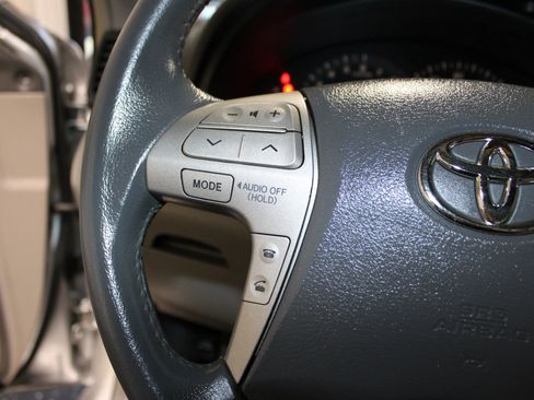Used 2008 Toyota Camry XLE FWD image 17