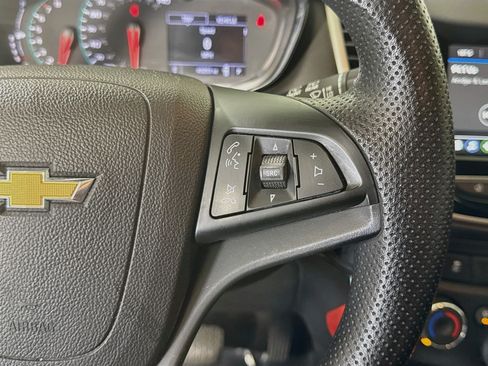 Used 2019 Chevrolet Trax LS FWD image 14