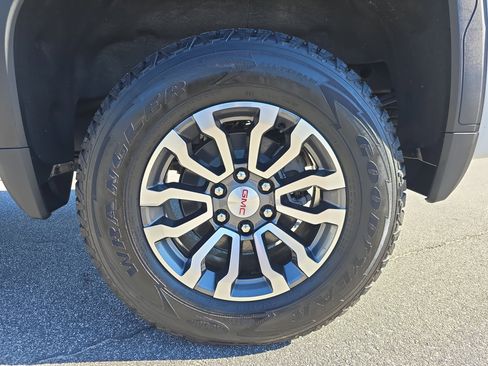 Used 2021 GMC Sierra 1500 AT4 w/ AT4 Premium Package image 30