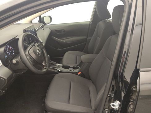 Used 2025 Toyota Corolla LE FWD image 17