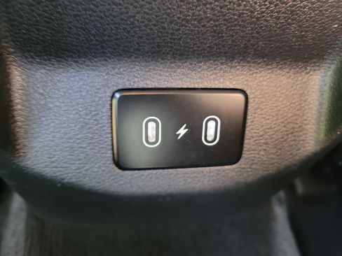 Used 2026 Kia Sportage LX FWD image 16