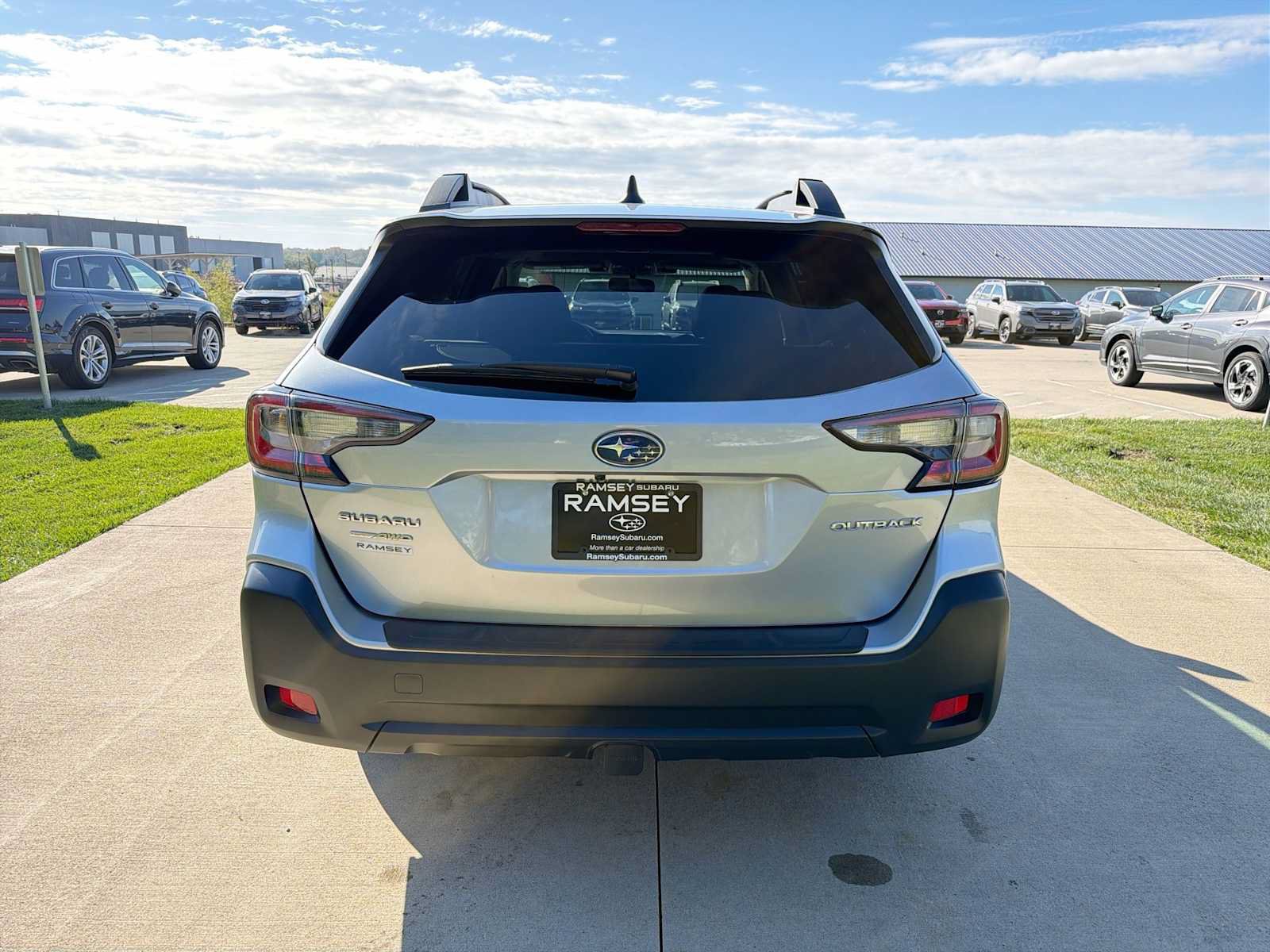 Used 2024 Subaru Outback Premium AWD/4WD image 5