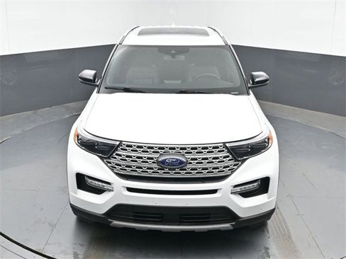 Used 2020 Ford Explorer Limited image 19