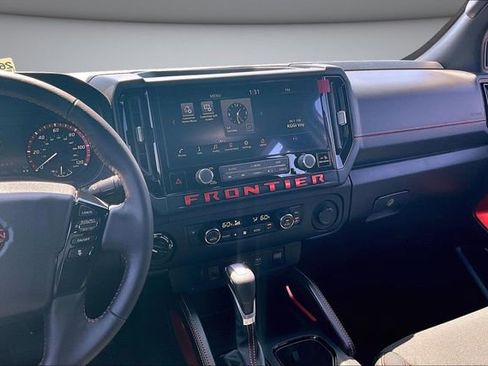 Used 2025 Nissan Frontier PRO-4X AWD/4WD image 10