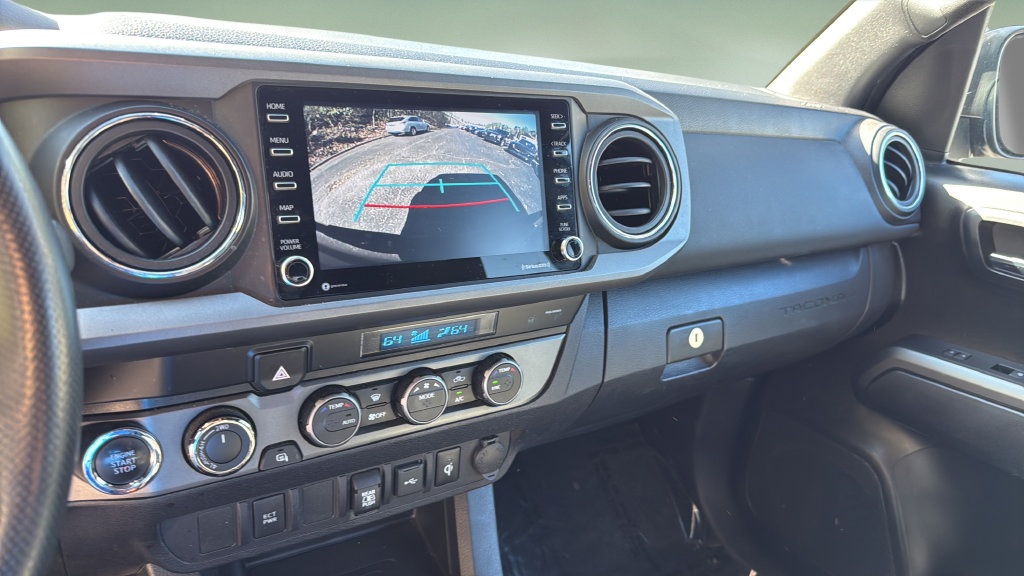 Used 2022 Toyota Tacoma TRD Off-Road AWD/4WD image 28