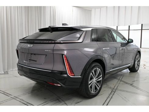 New 2026 Cadillac Lyriq Luxury image 7