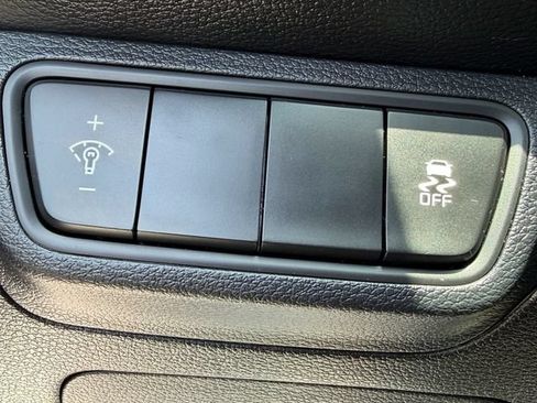 Used 2023 Kia Forte LXS FWD image 21