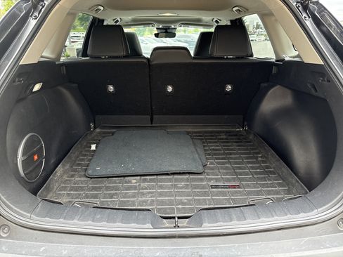 Used 2023 Toyota Corolla Cross XLE w/ Convenience Package AWD/4WD image 16