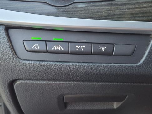Used 2014 BMW M5 RWD image 11