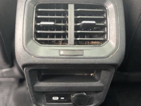 Used 2022 Volkswagen Tiguan SE w/ Panoramic Sunroof Package AWD/4WD image 21