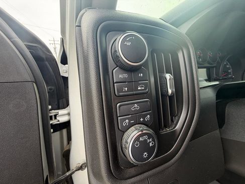 Used 2019 Chevrolet Silverado 1500 Custom w/ Custom Value Package AWD/4WD image 14