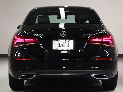 Used 2022 Mercedes-Benz A 220 4MATIC image 11