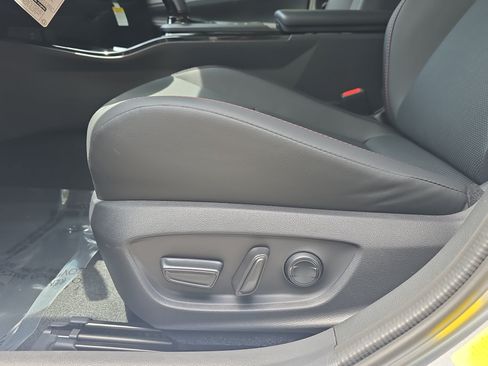 New 2026 Toyota Prius Plug-In Hybrid FWD image 26