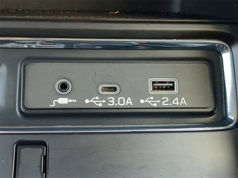 Certified 2023 Subaru Ascent Limited image 24