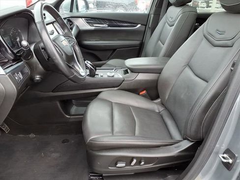 Used 2024 Cadillac XT6 Premium Luxury image 5