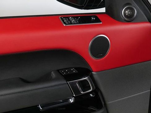 Used 2022 Land Rover Range Rover Sport HST image 28