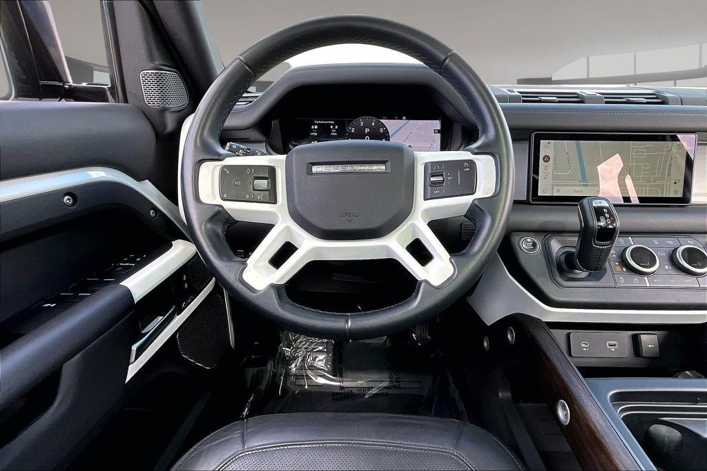 Used 2023 Land Rover Defender 110 SE AWD/4WD image 8