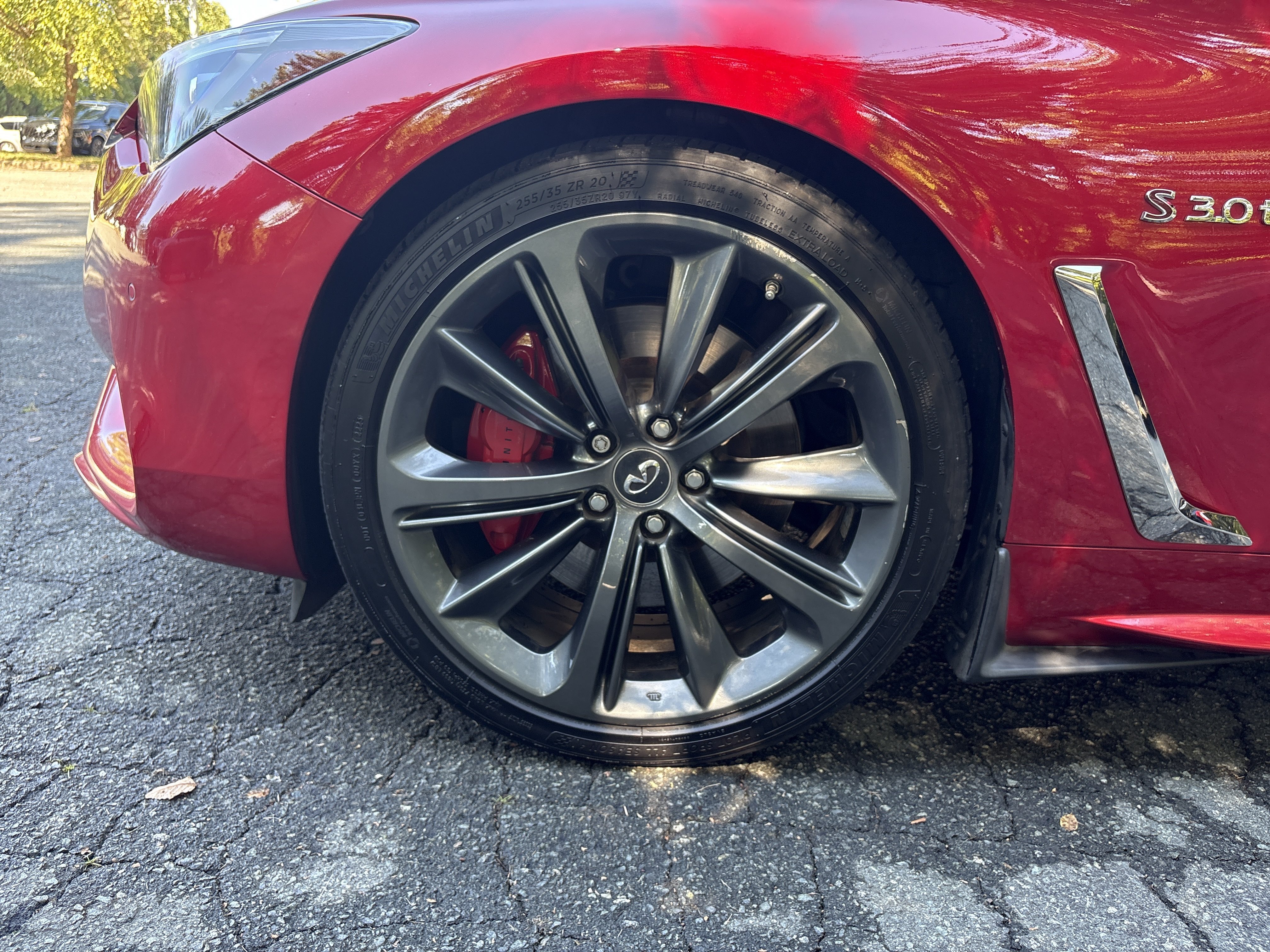 Used 2018 INFINITI Q60 Red Sport 400 AWD/4WD image 8