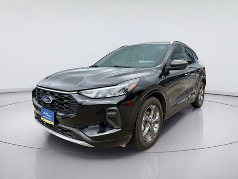 Used 2023 Ford Escape ST-Line w/ Tech Pack #1 FWD image 9